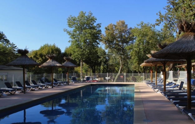 Camping à vendre sur superbe site de Provence très connu.