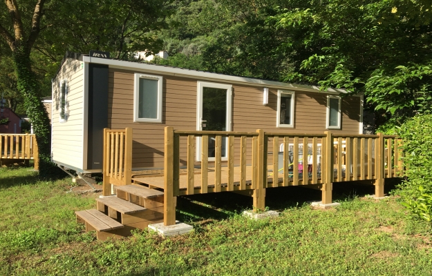 A VENDRE CAMPING VERT PROCHE DES PLAGES
